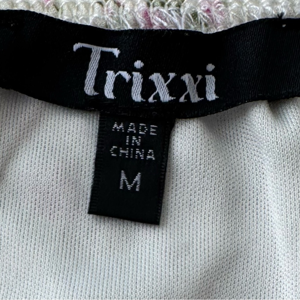 Women’s Trixxi White Floral Tier Dress - Picture 6 of 6